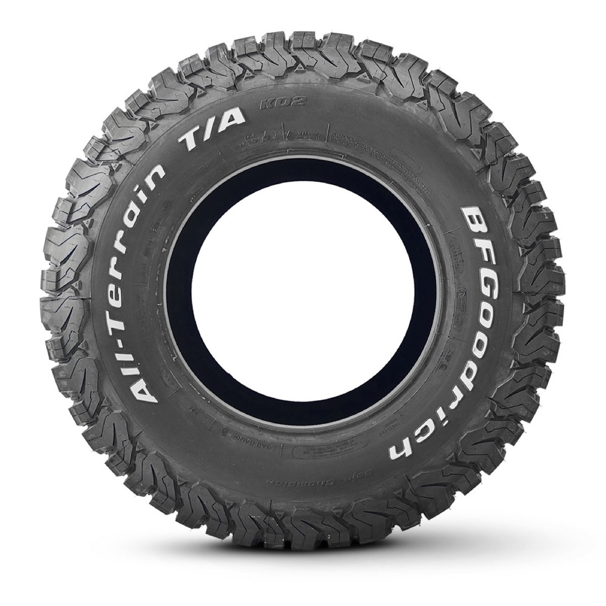 Pneus para caminhonete — modelo 5 disponível na AF Motors em Santarém