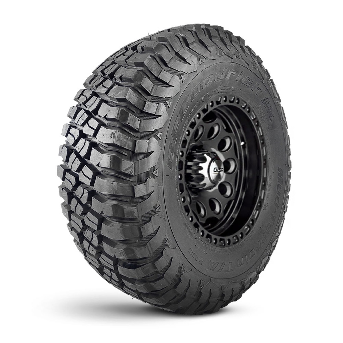 Pneus para caminhonete — modelo 14 disponível na AF Motors em Santarém