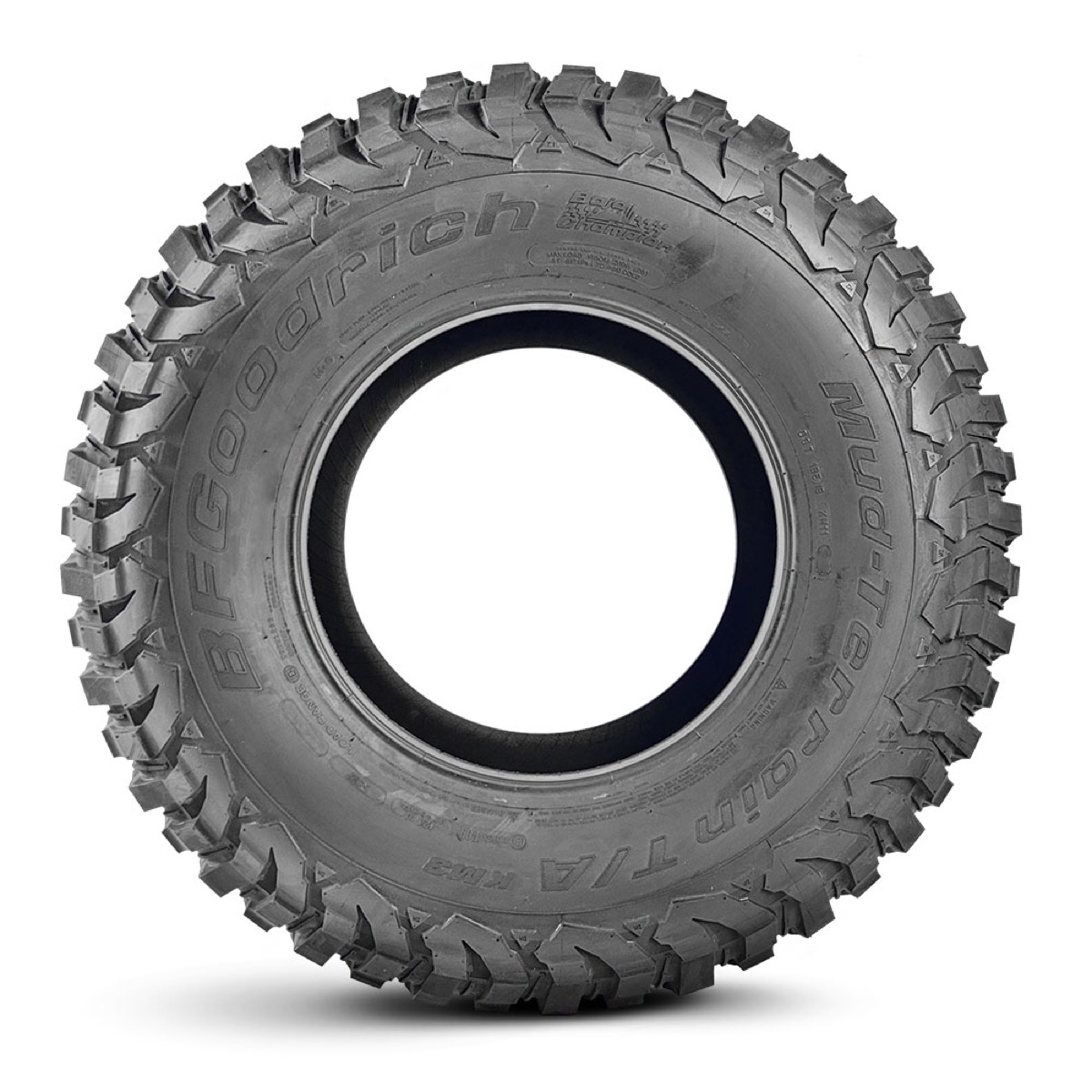Pneus para caminhonete — modelo 16 disponível na AF Motors em Santarém